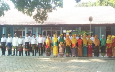 Civitas Akademik SMAS Nur Azizi Tj Morawa Melaksanakan Upacara Peringatan Hari Sumpah Pemuda