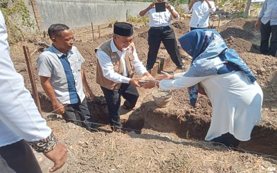 Peletakkan Batu Pertama Renovasi Pembangunan Masjid Pendidikan Ulil Al-Bab SMAS Nur Azizi Tj Morawa