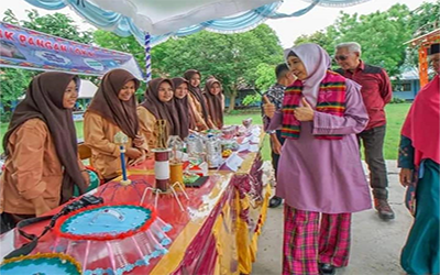 Wakil Gubernur SUMUT Tinjau Stand Pangan Siswa SMAS Nur Azizi Tj Morawa